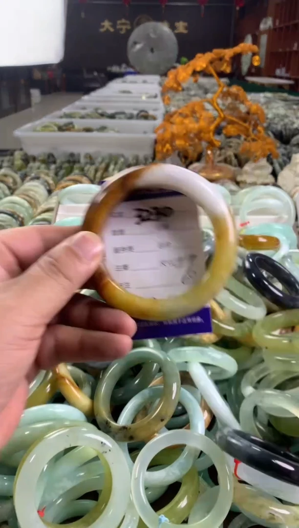 蛇纹石玉未镶嵌手镯3230