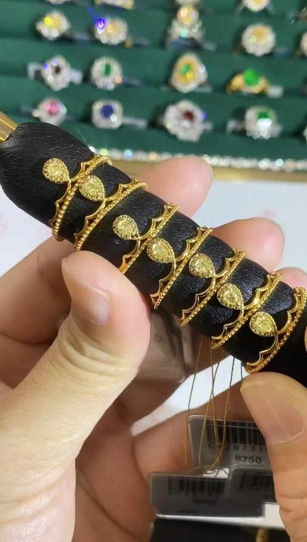 18K金镶嵌戒指钻石多样性发一3