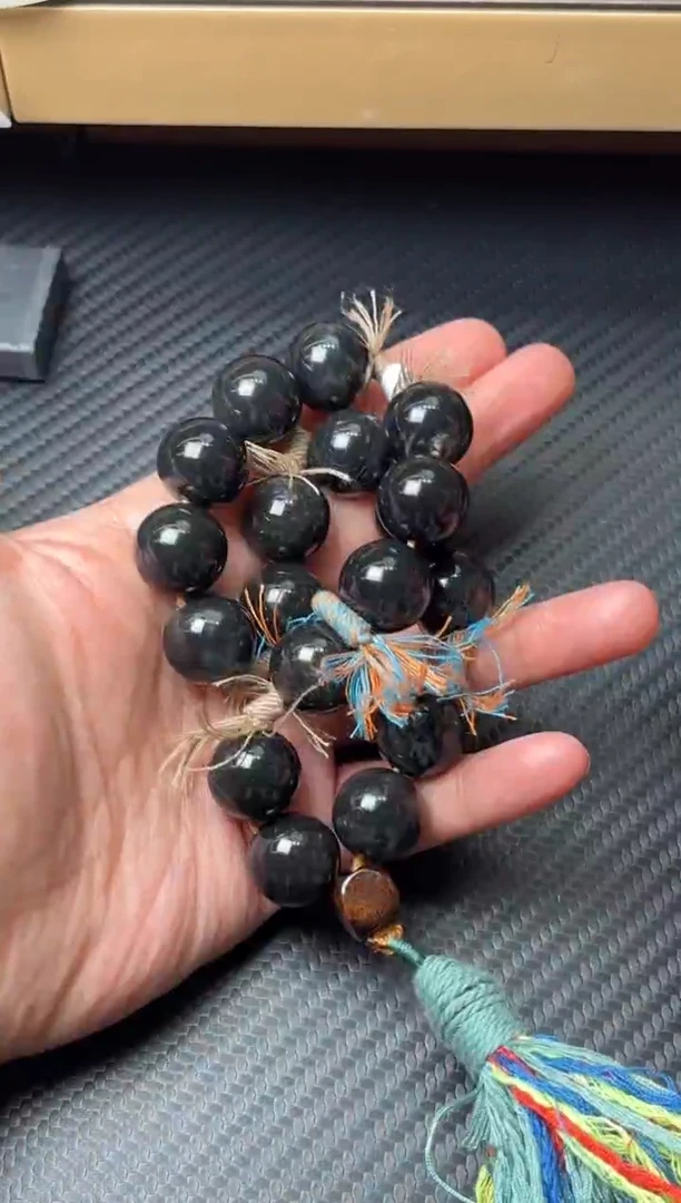 未镶嵌手串和田玉若羌毛毛矿微色差卡16手持