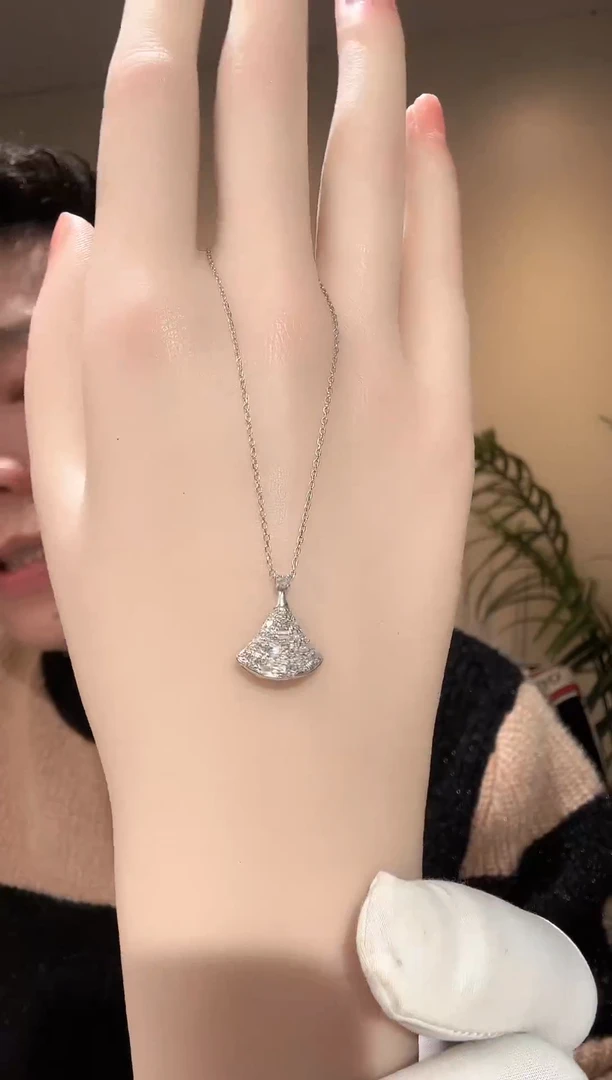 项链18K金镶嵌钻石满钻裙子项链