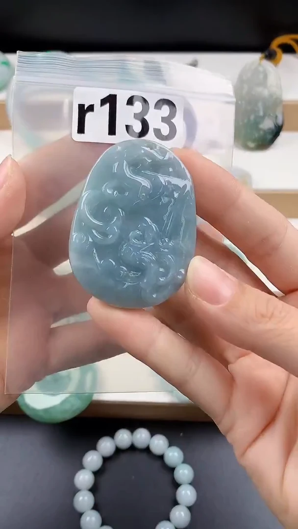 颈饰未镶嵌翡翠天然翡翠吊坠挂件