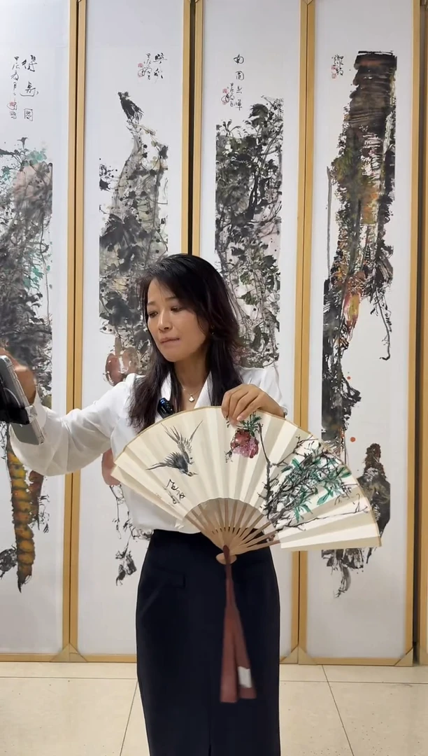 国画炳山艺术--秦少甫老师作品  扇子