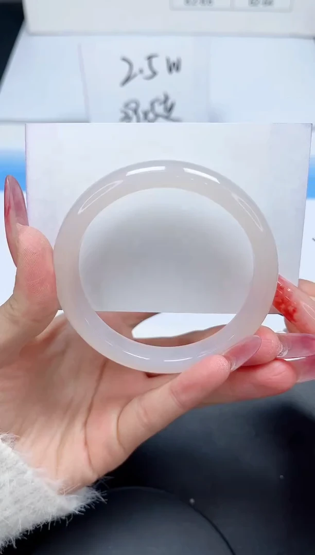 【闪购商品】石英质玉手镯未镶嵌069/58.5