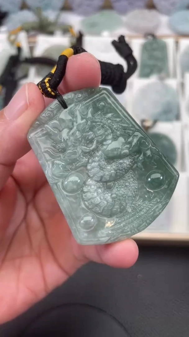 颈饰未镶嵌翡翠天然缅甸翡翠A货59