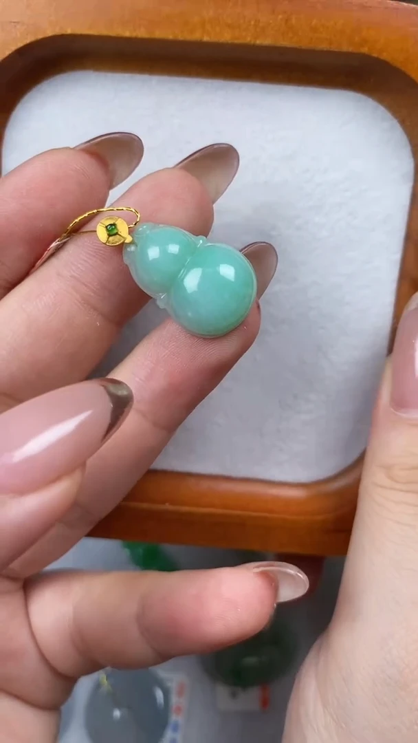 吊坠(不含链)18K金镶嵌翡翠天然a货翡翠