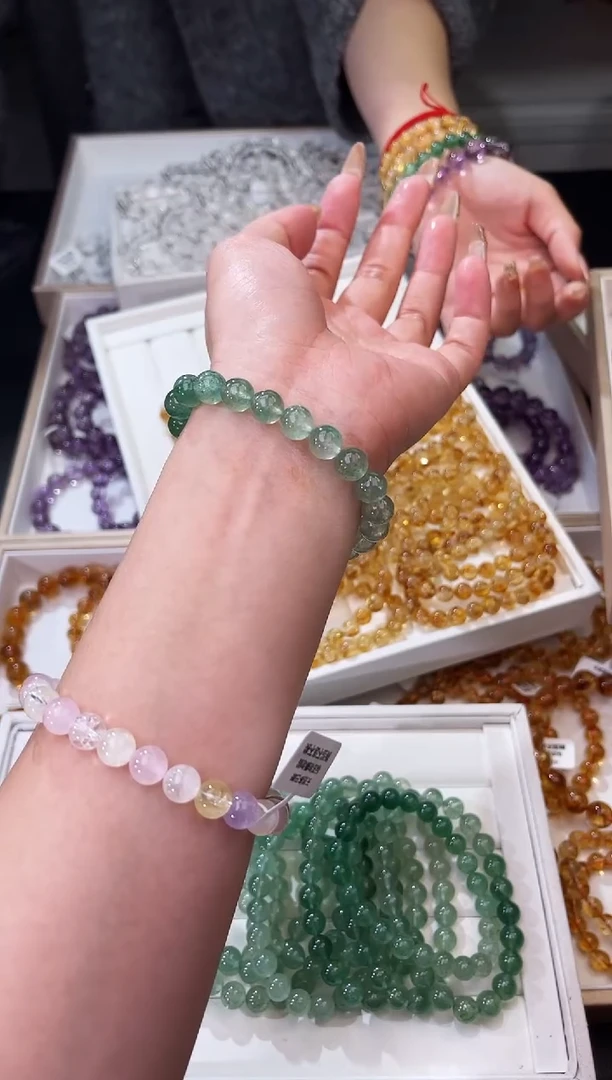 【闪购商品】水晶/未镶嵌渐变绿草莓晶8mm