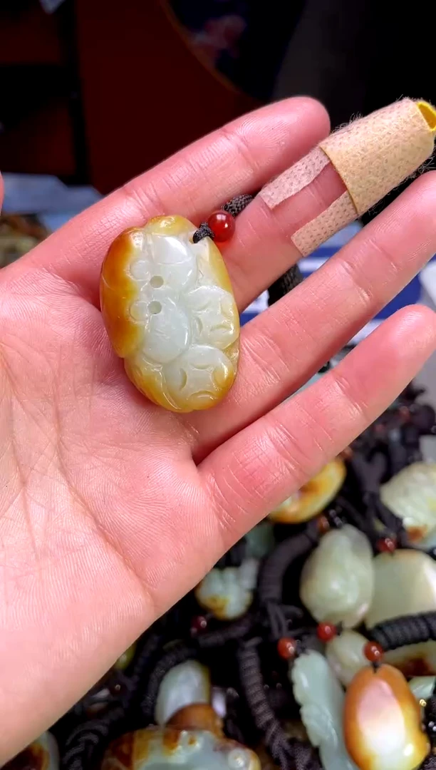 【闪购商品】和田玉颈饰未镶嵌1