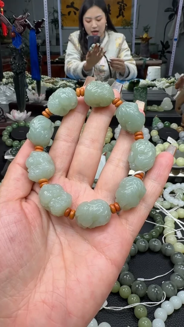 未镶嵌手串和田玉新疆且末天空蓝貔貅手串