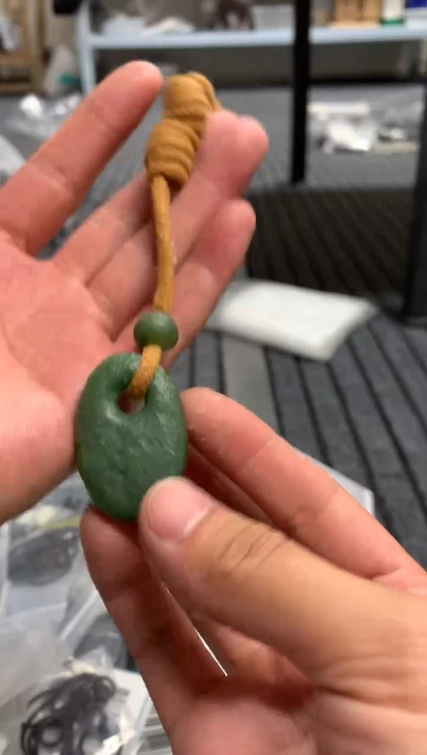 和田玉未镶嵌颈饰1