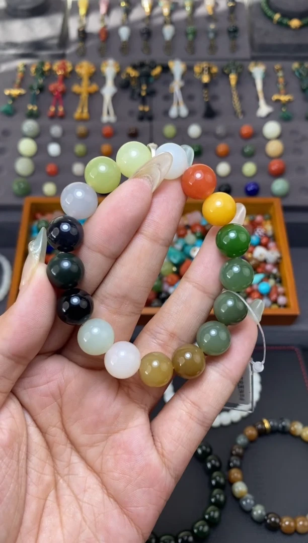 未镶嵌和田玉挂件12mm多宝圆珠手串