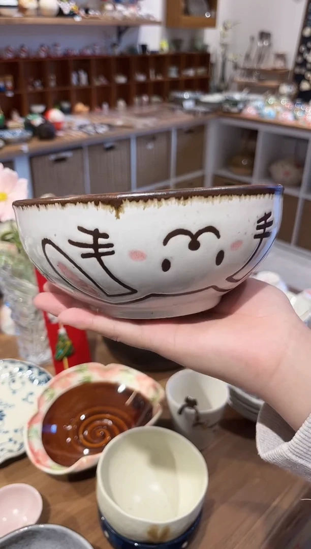 瓷片粉色兔兔面碗福利价