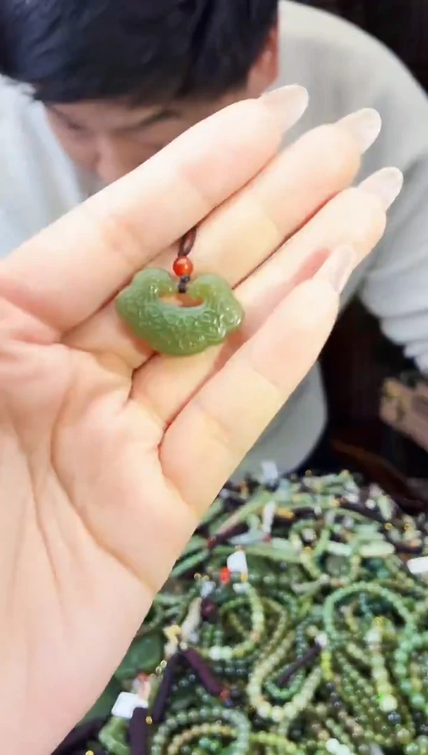 颈饰未镶嵌和田玉多样性发货拍一发一