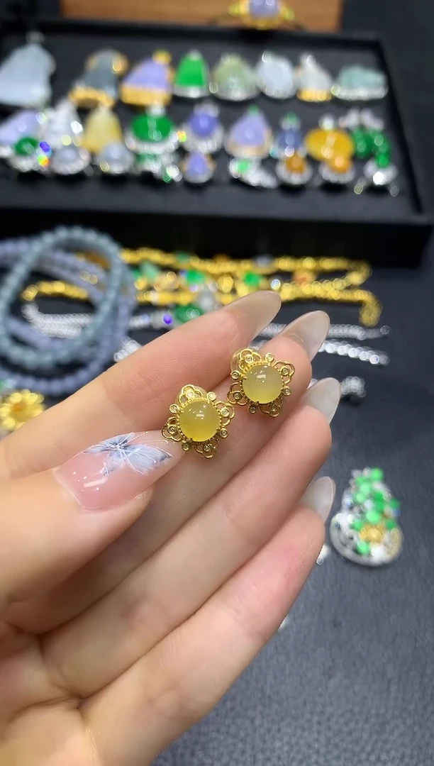 18K金镶嵌翡翠耳饰9团购