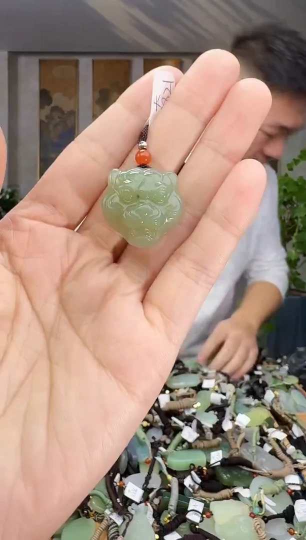 未镶嵌和田玉挂件拍一发一