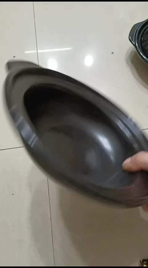 瓷219黑色砂锅一个