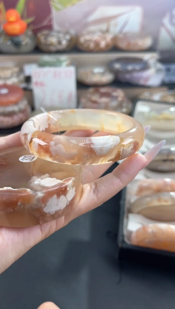 未镶嵌手镯石英质玉63