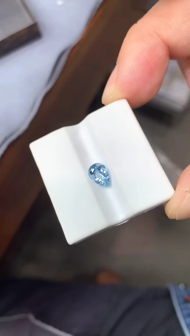 裸石海蓝宝石1.02ct 11