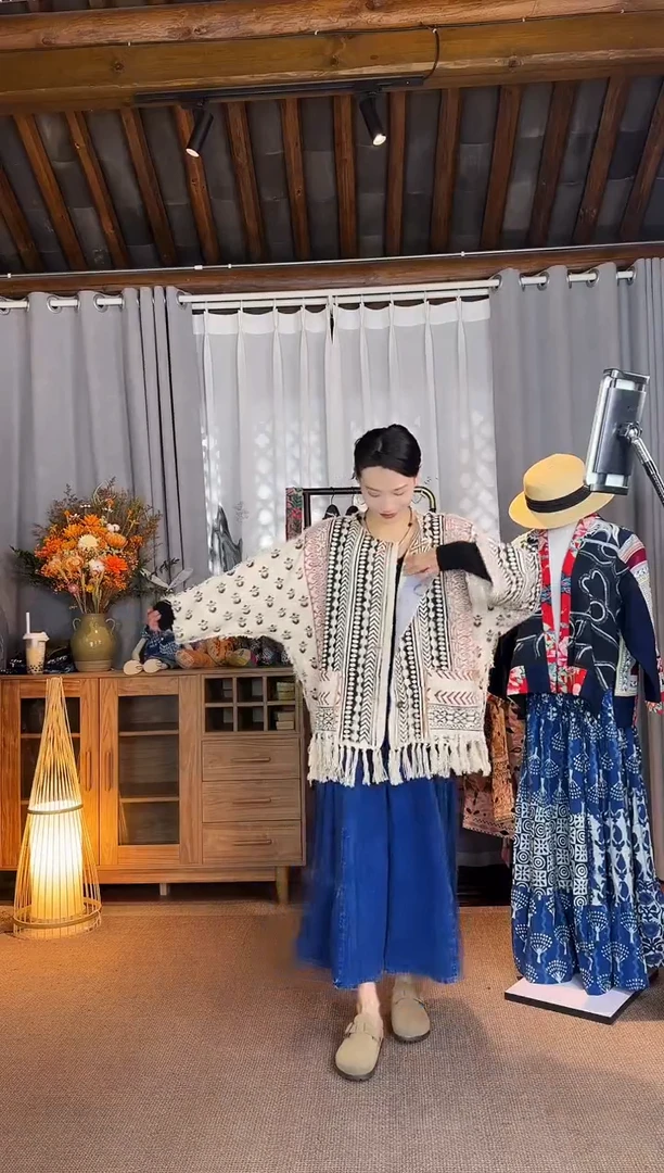 【闪购商品】设计师款白流苏斗篷