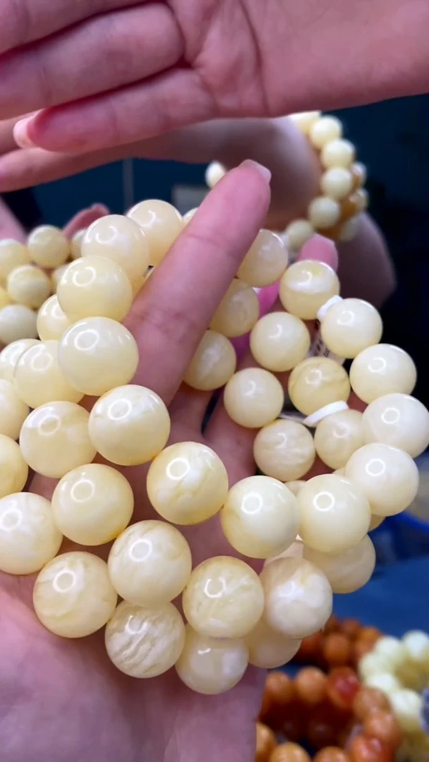 裸石琥珀未镶嵌11/2多样性发其一14