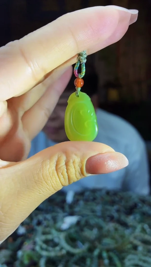 和田玉未镶嵌颈饰拍一发一