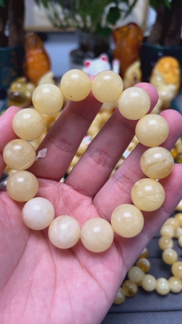 手串蜜蜡未镶嵌p86白花蜡微微瑕单圈 33.18克 16mm