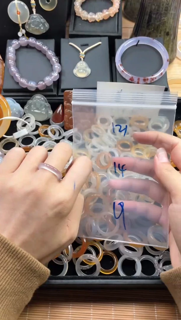 未镶嵌戒指玛瑙/玉髓辞121