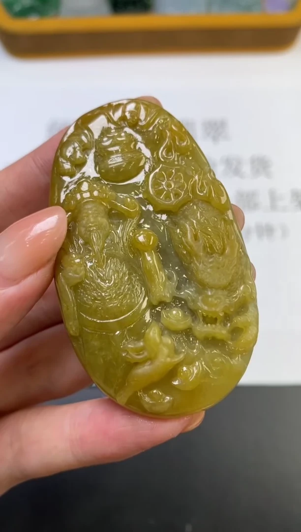 未镶嵌挂件翡翠302594    多人