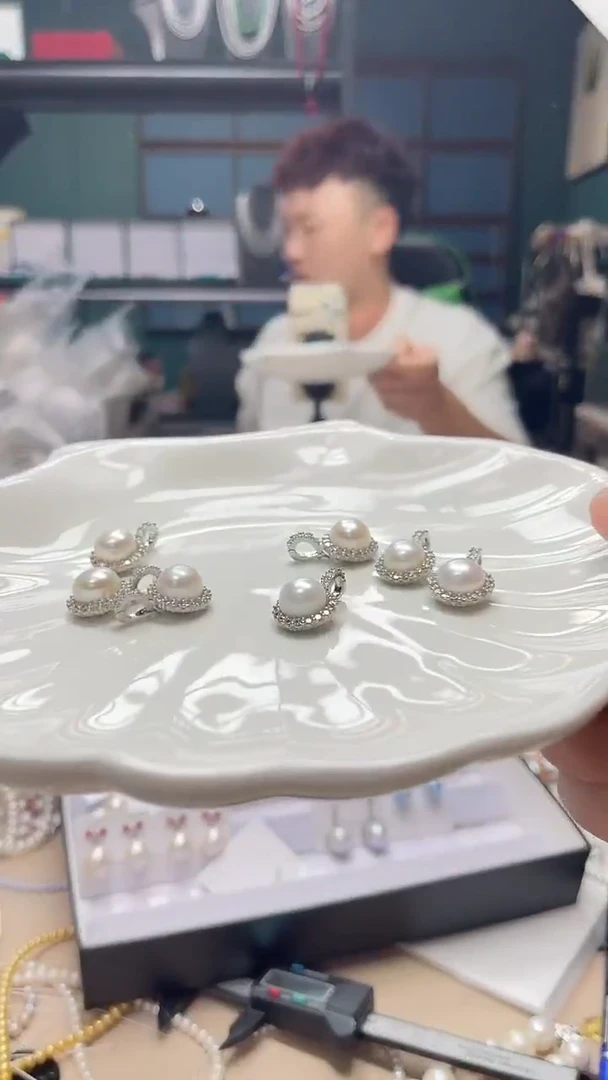 天然淡水真珍珠（白珠万能扣）567