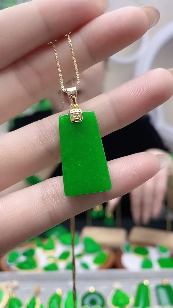吊坠(赠链)14K金镶嵌翡翠新款无事牌
