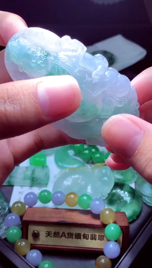 未镶嵌定制翡翠K***?毛货翡翠定制