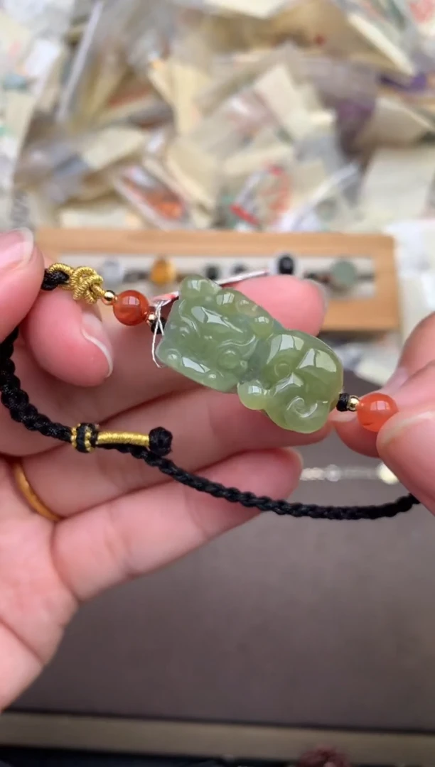 翡翠挂件未镶嵌—