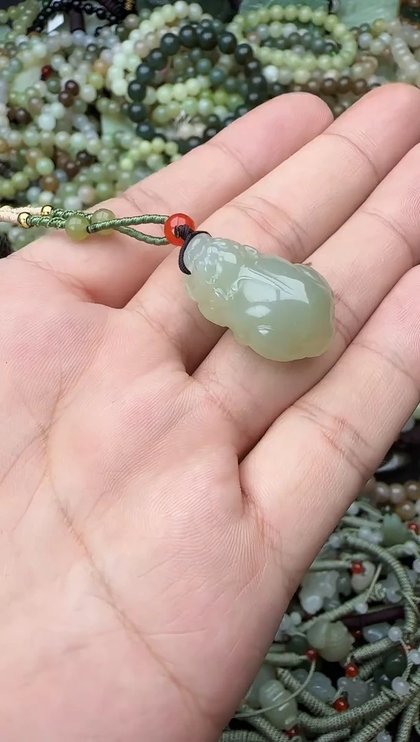 颈饰未镶嵌和田玉拍一发一