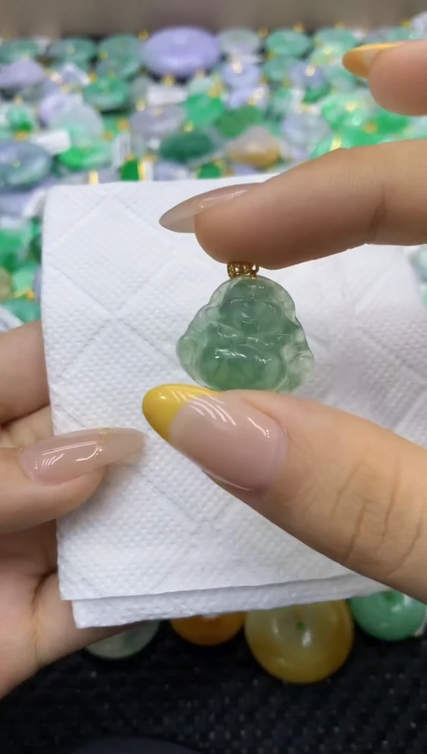 颈饰未镶嵌翡翠天然缅甸翡翠A货