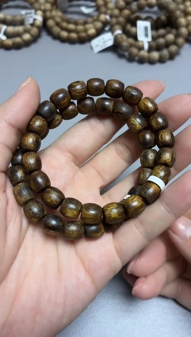 沉香手串海南红金猊老型单圈微瑕0.9多样性发其一