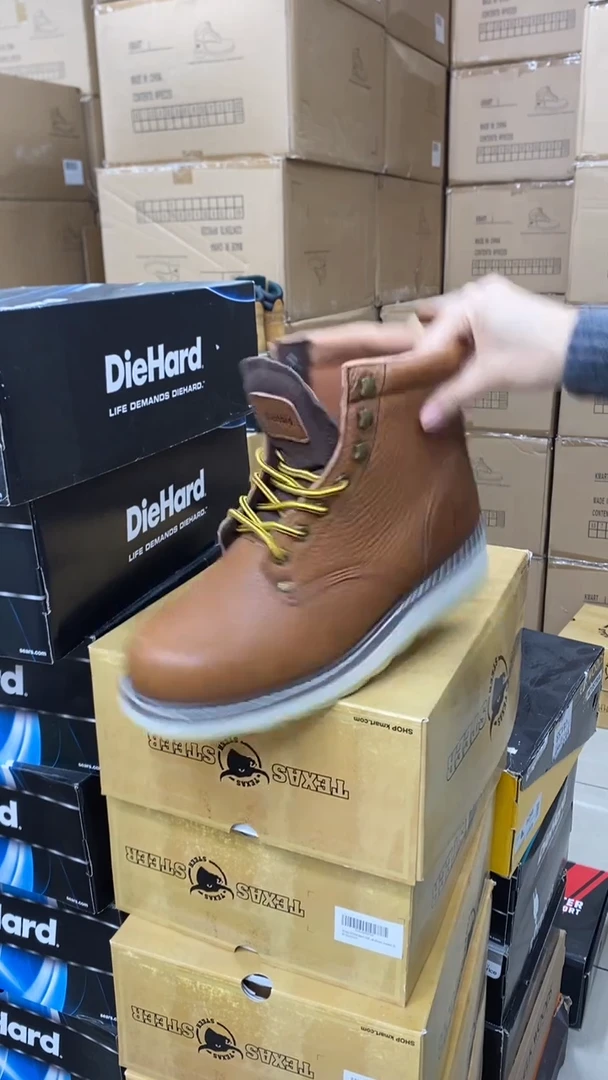 牛皮44码，84984 ，皮鞋码，工装靴 默认瑕疵