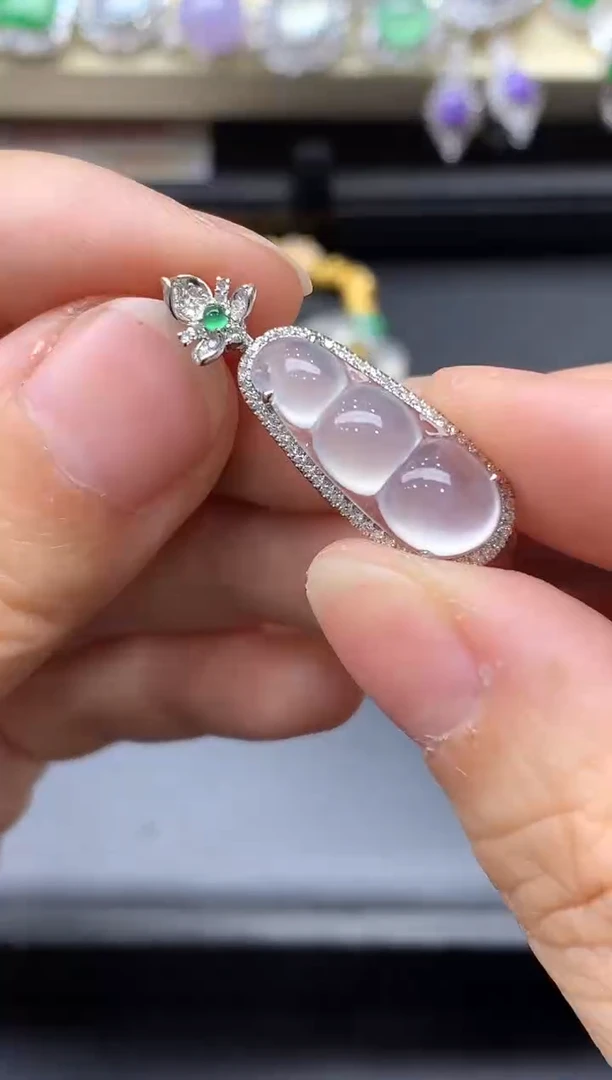 颈饰18K金镶嵌翡翠578-中国好珍宝