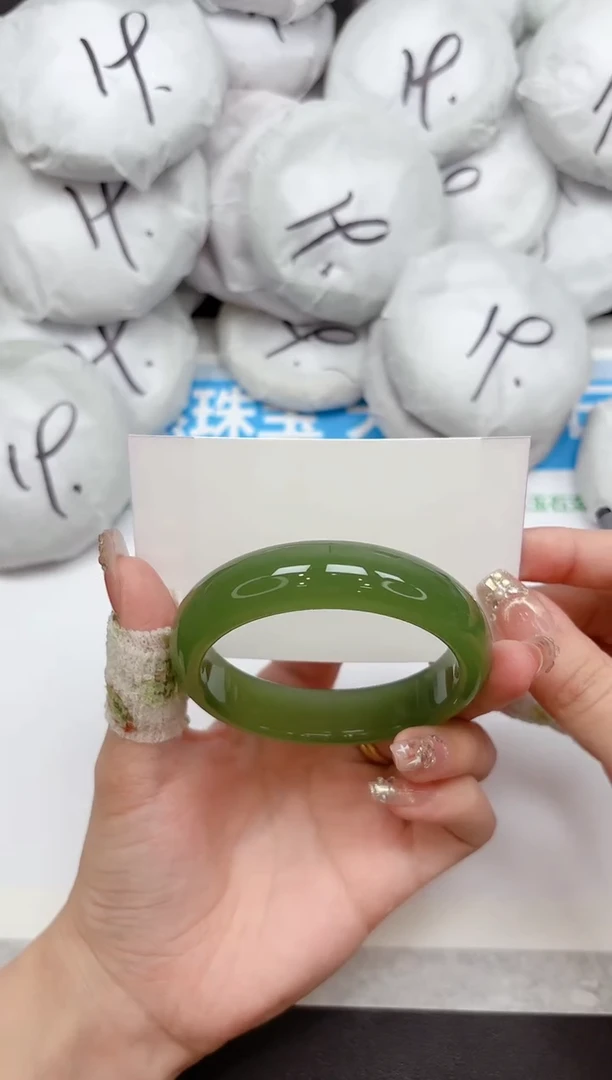 未镶嵌手镯石英质玉123-53.4