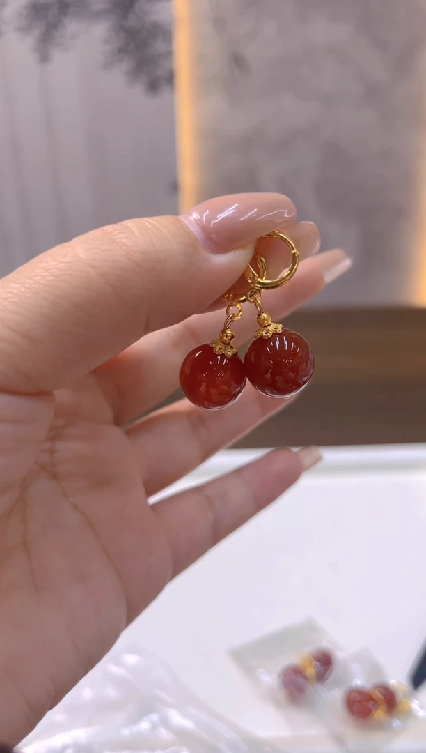 14K金镶嵌南红玛瑙耳饰E950