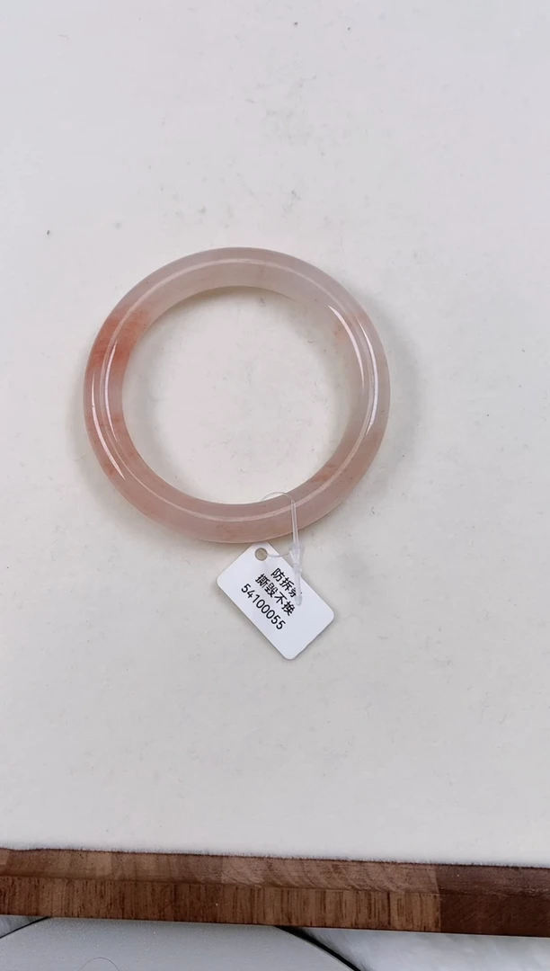 【闪购商品】石英质玉手镯未镶嵌9