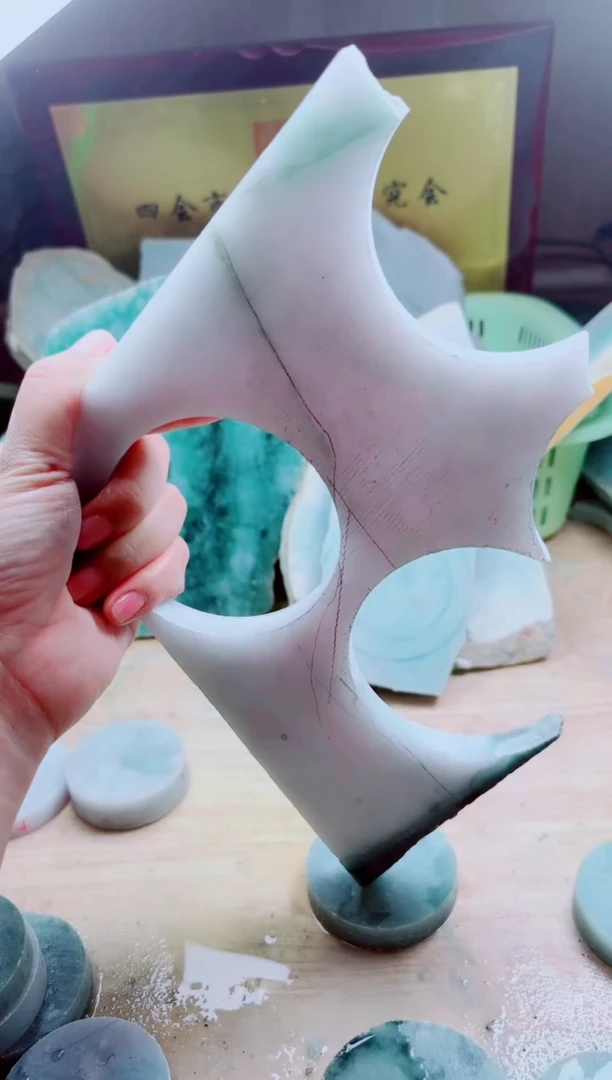 翡翠挂件未镶嵌A货曹璀409