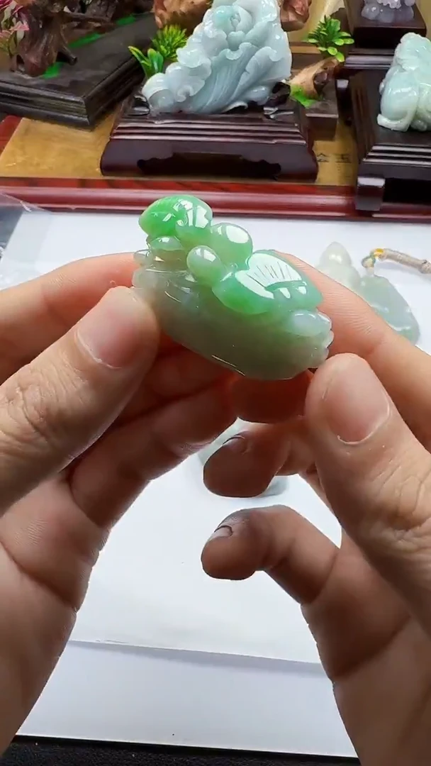 吊坠(不含链)未镶嵌翡翠1