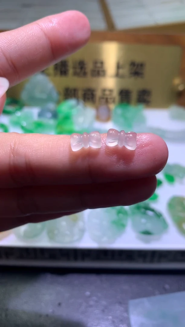 未镶嵌定制翡翠毛货