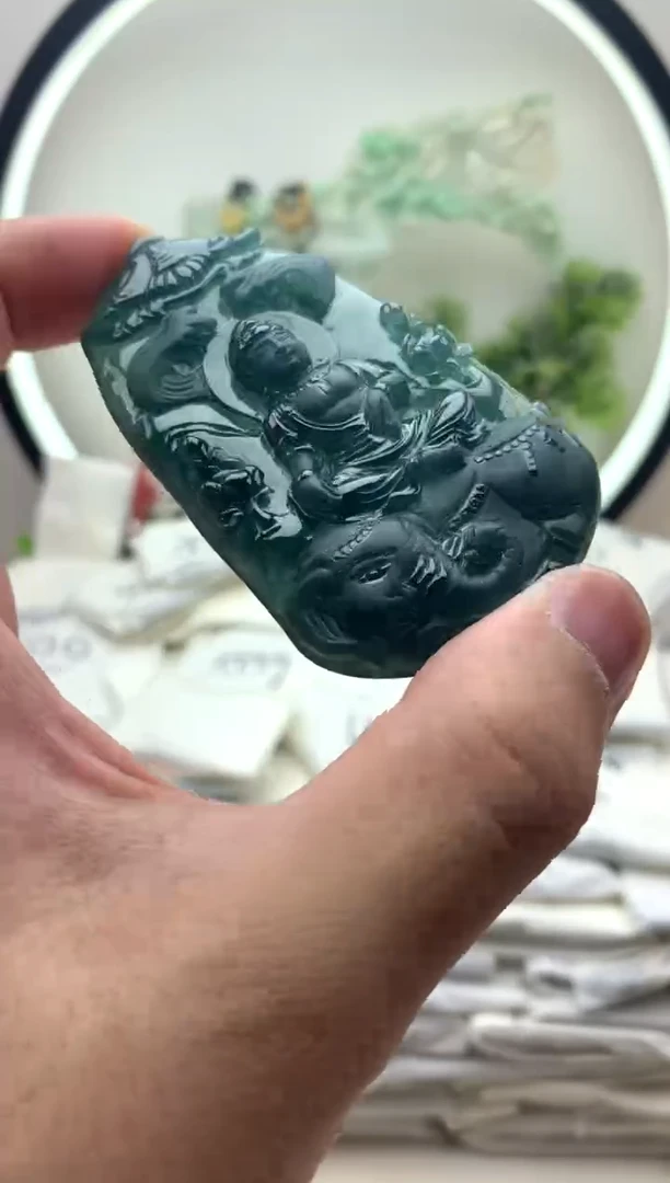 颈饰未镶嵌翡翠普贤