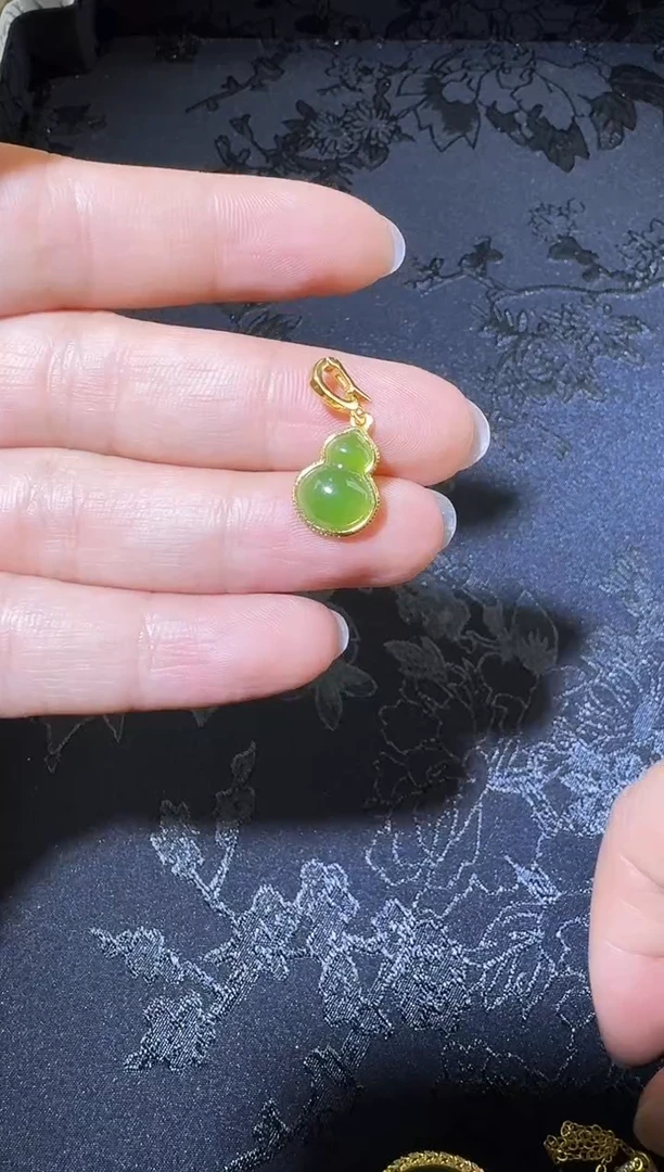 【闪购商品】和田玉颈饰银S925镶嵌葫芦吊坠