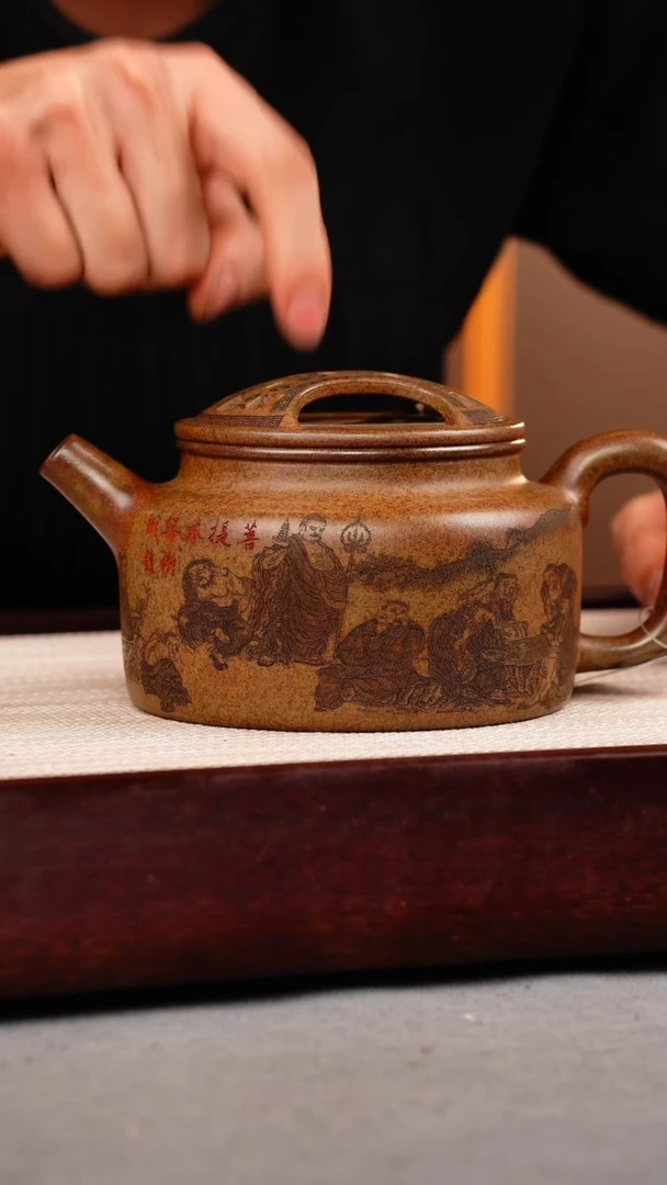 茶壶紫砂云雾沉香泥 牛盖莲子 百佛来朝