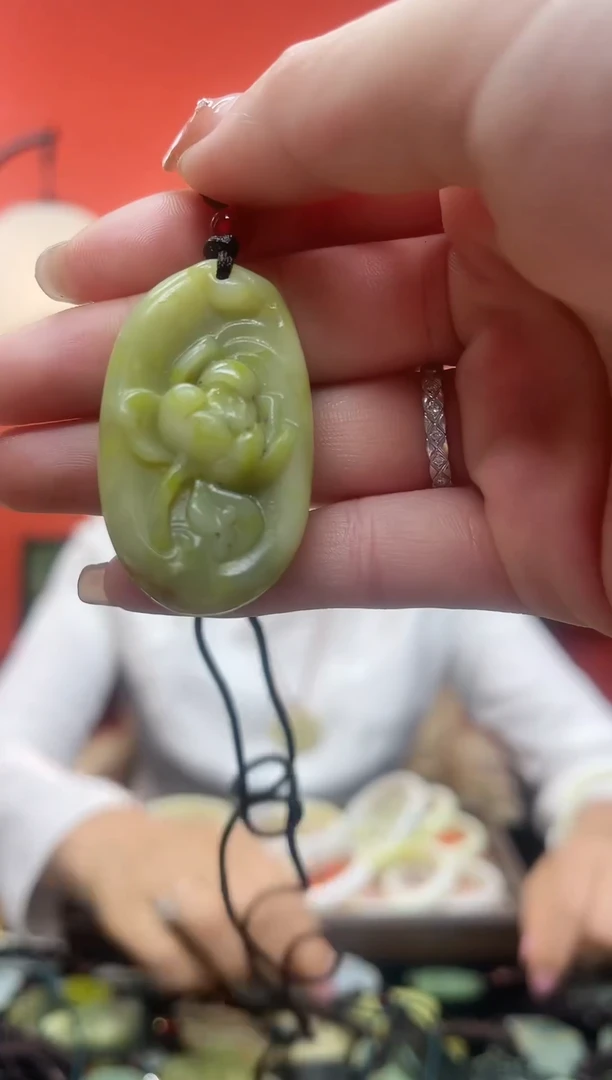 未镶嵌岫玉吊坠·
