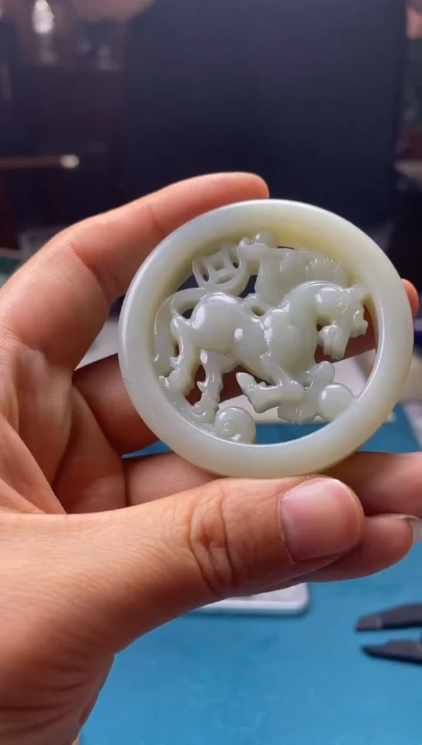 和田玉未镶嵌颈饰1