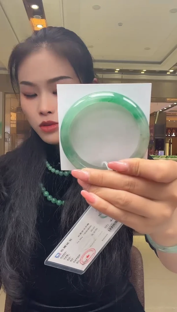 未镶嵌手镯石英质玉（非洲翠）53