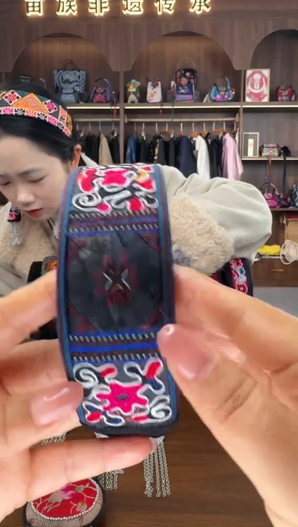 刺绣扶光苗绣传承L4