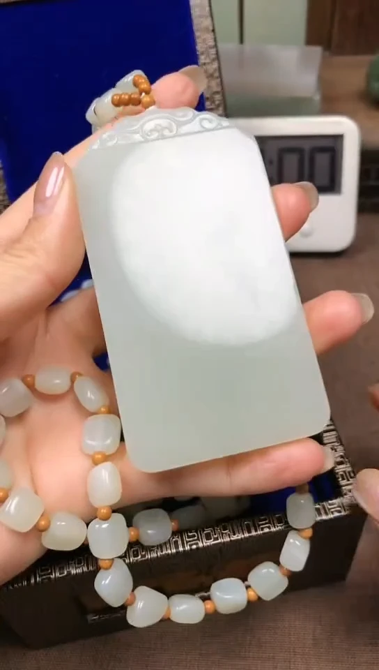 颈饰未镶嵌和田玉飞*达飞时达